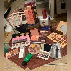 Beautiful assortment of eyeshadow pallets